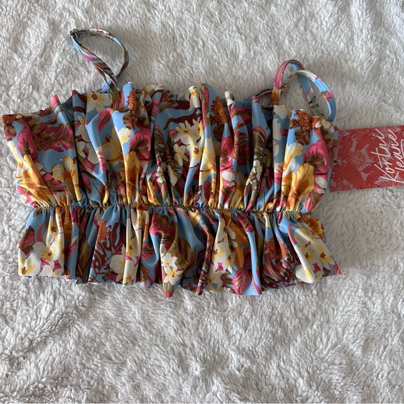 Kortni Jeane Sweet Hibiscus OSR over sized ruffle swim top - Picture 1 of 2